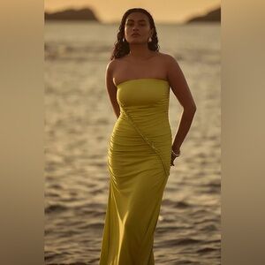 Anthropologie | The Gabbie Strapless Ruched Tube Dress 🍈 Size XS